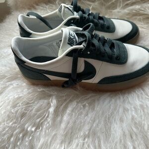 Nike women’s kill shot green and cream Sneakers